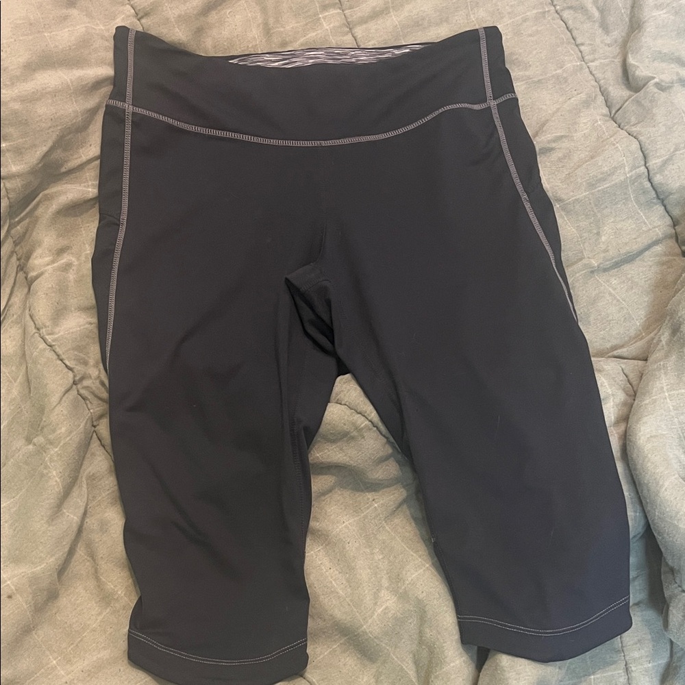 Gray Tangerine brand Capri Leggings